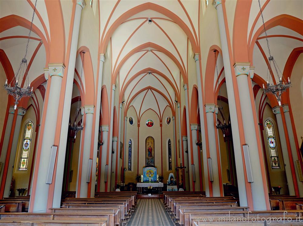 Sandigliano (Biella) - Interno della Chiesa parrocchiale di Santa Maria Assunta